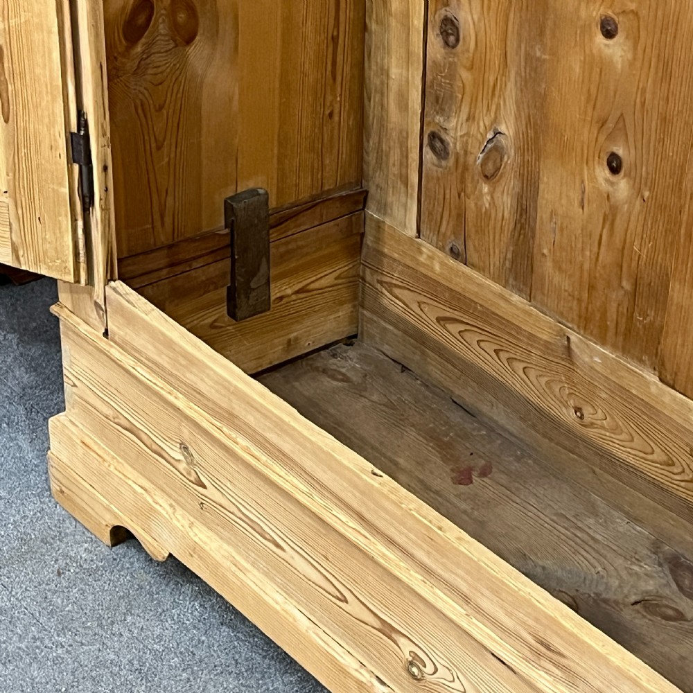 Small Double Antique Pine Wardrobe (Dismantles) View VII