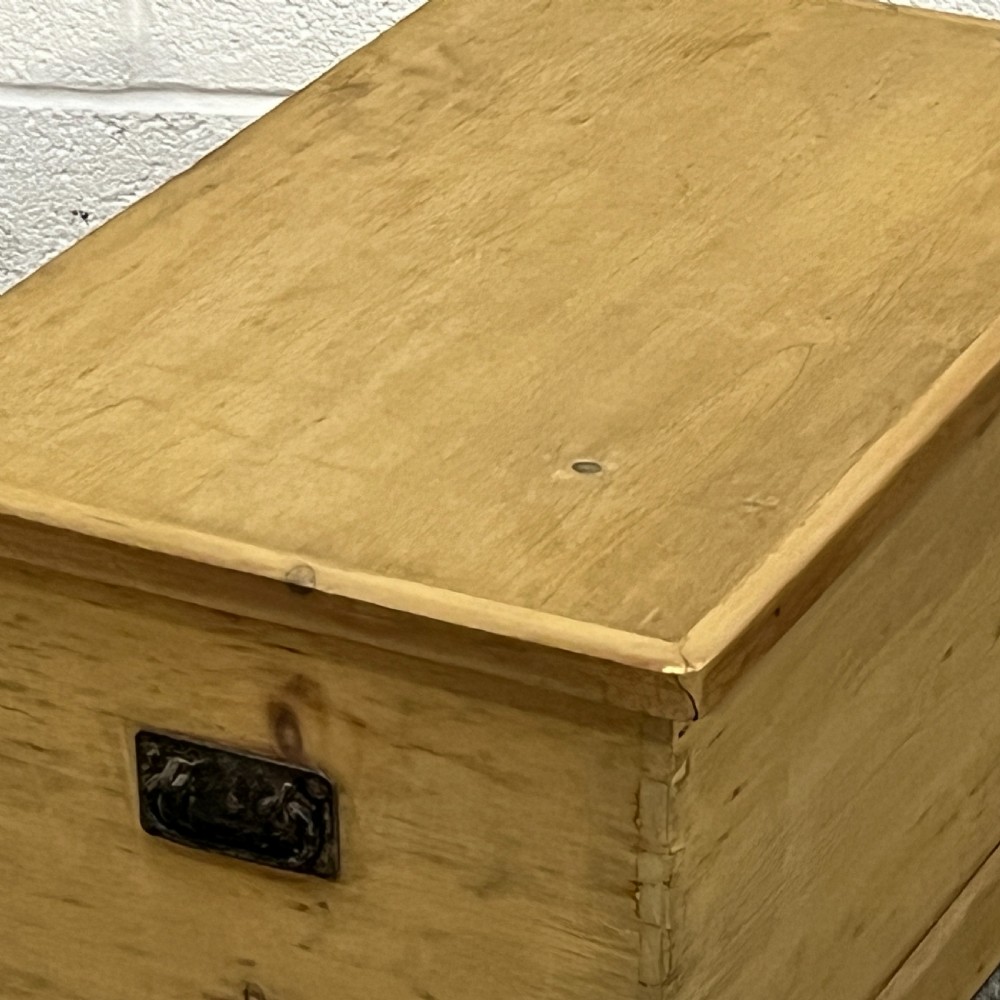 Victorian Pine Blanket Chest View V