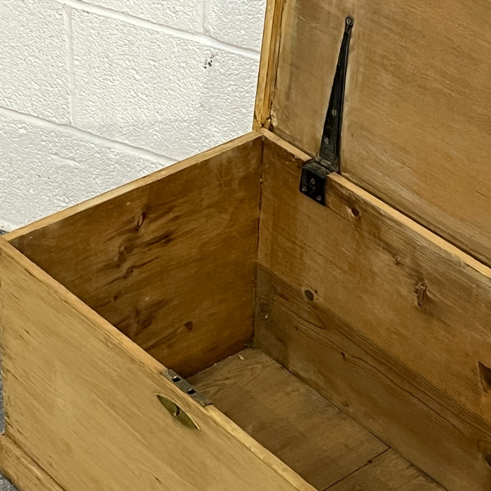 Victorian Pine Blanket Chest View VI