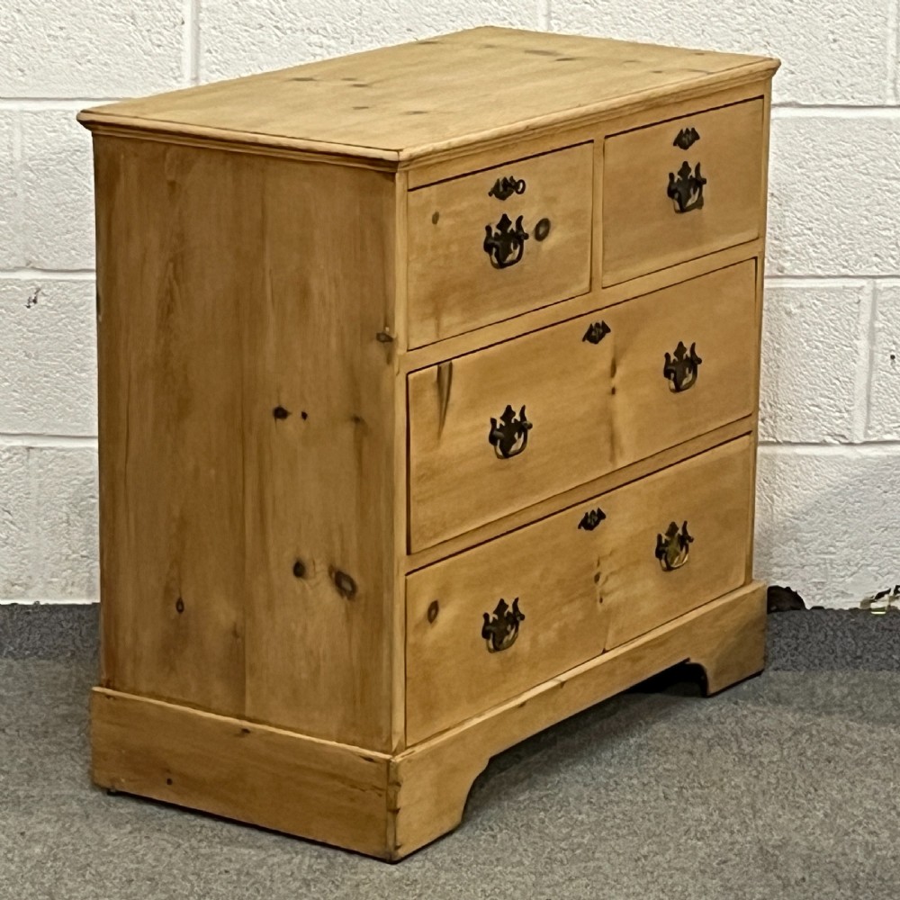 Small Late Victorian Pine Chest Of Drawers View III