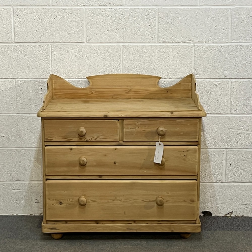 Late Victorian Pine Chest of Drawers