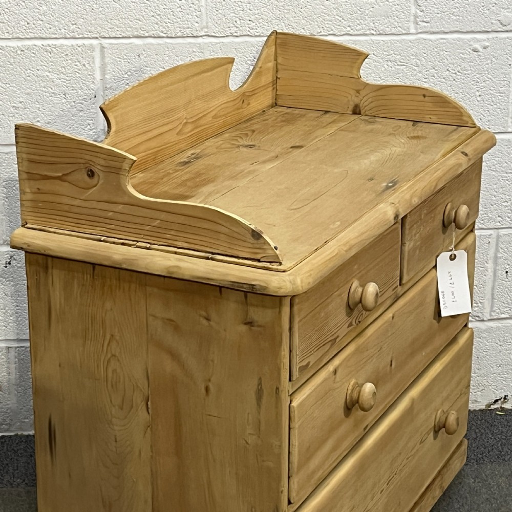Late Victorian Pine Chest of Drawers View IV