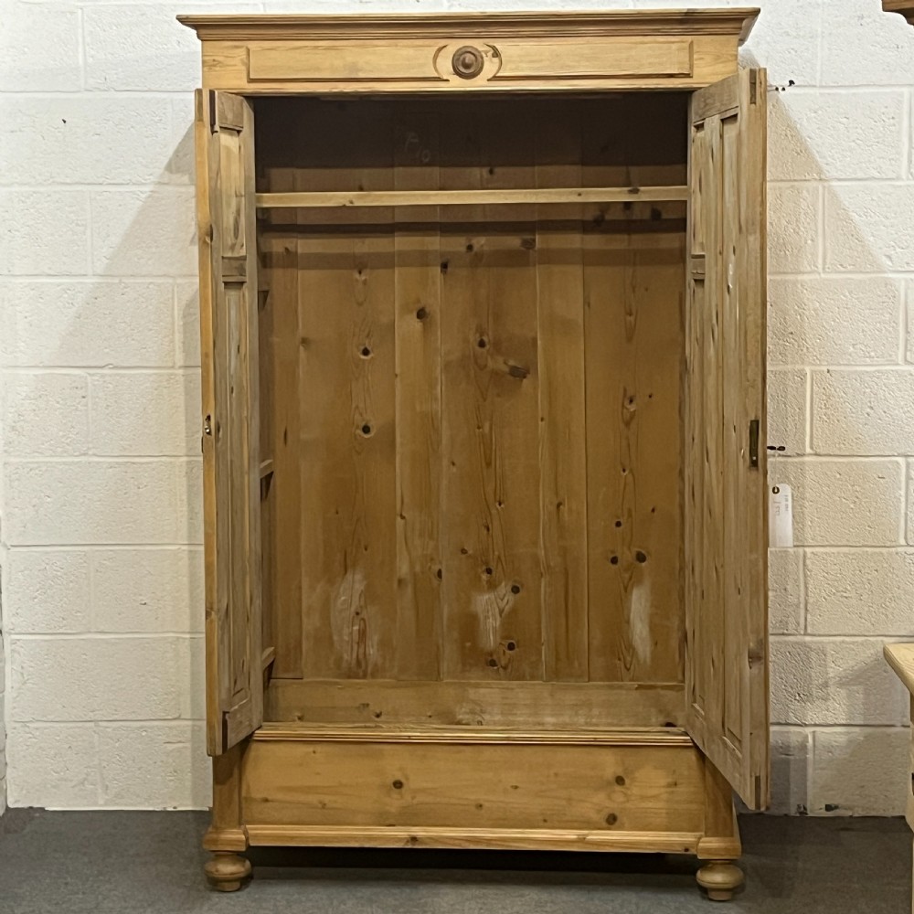 Small Antique Pine Double Wardrobe (Dismantles) View VIII