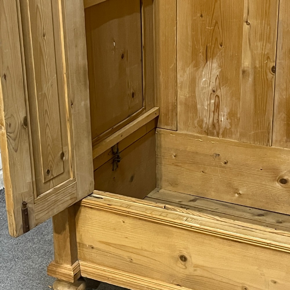 Small Antique Pine Double Wardrobe (Dismantles) View IX