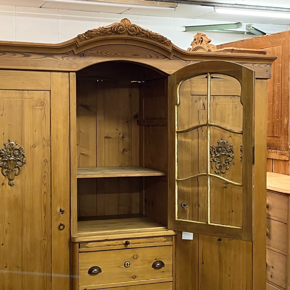 Large Antique Pine Bedroom Wardrobe Unit View X
