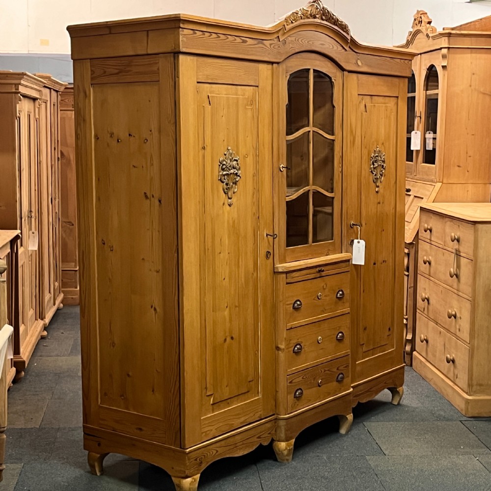 Large Antique Pine Bedroom Wardrobe Unit View XI