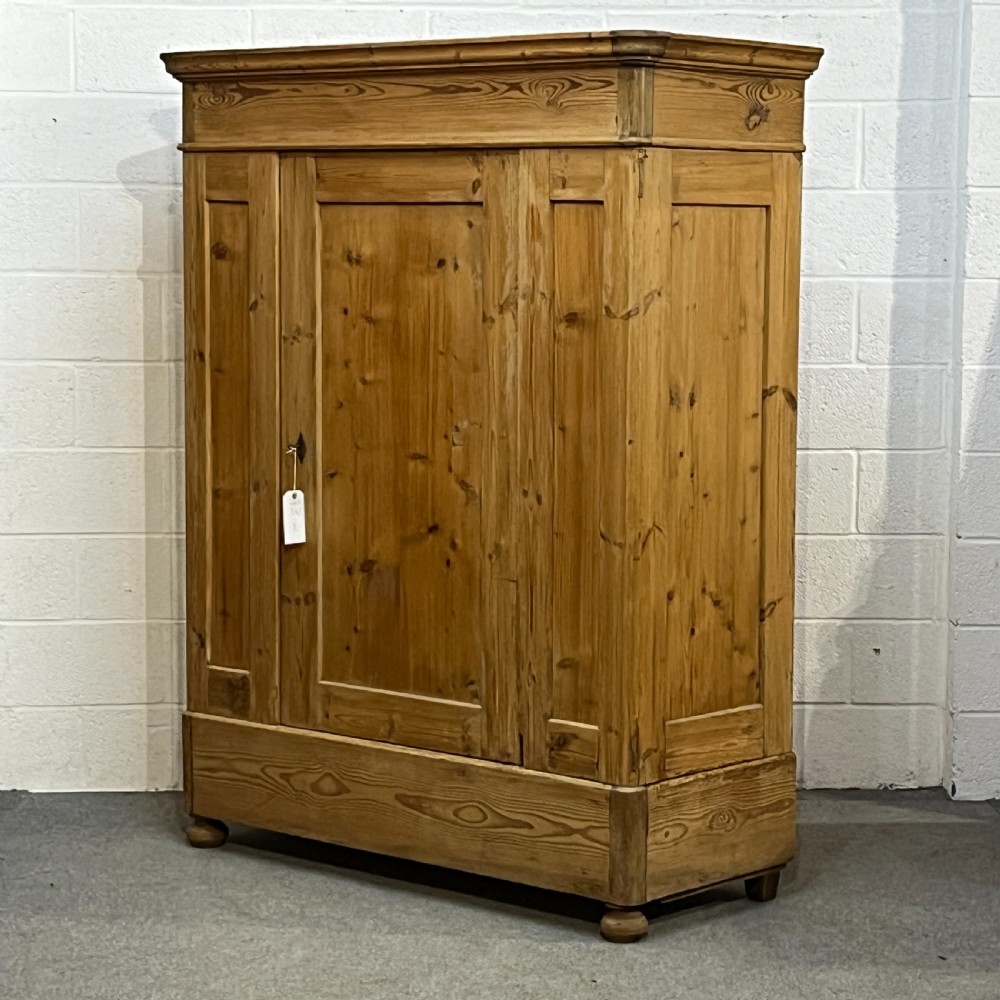 Late 19th Century Antique Pine Wardrobe (Dismantles) View II