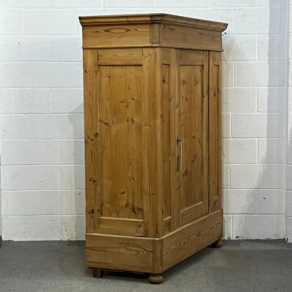 Late 19th Century Antique Pine Wardrobe (Dismantles) View III