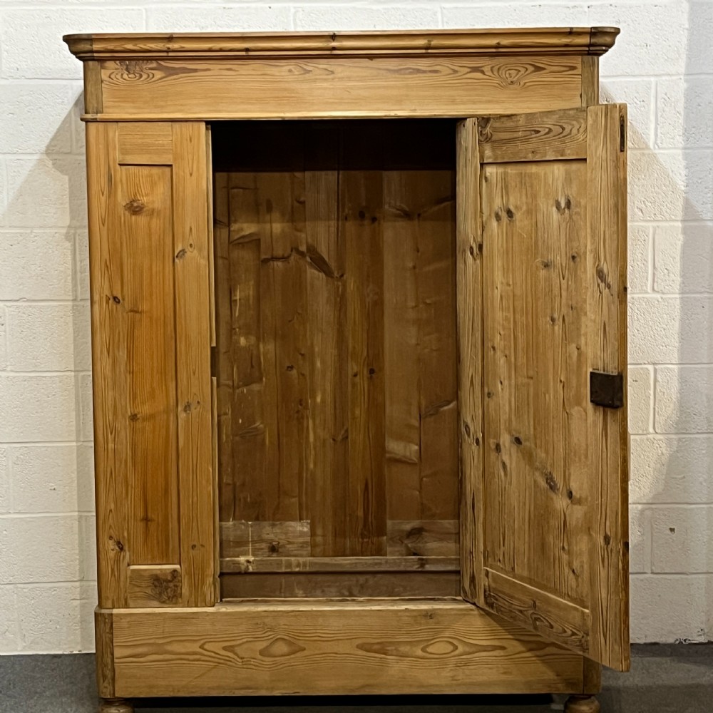 Late 19th Century Antique Pine Wardrobe (Dismantles) View VI