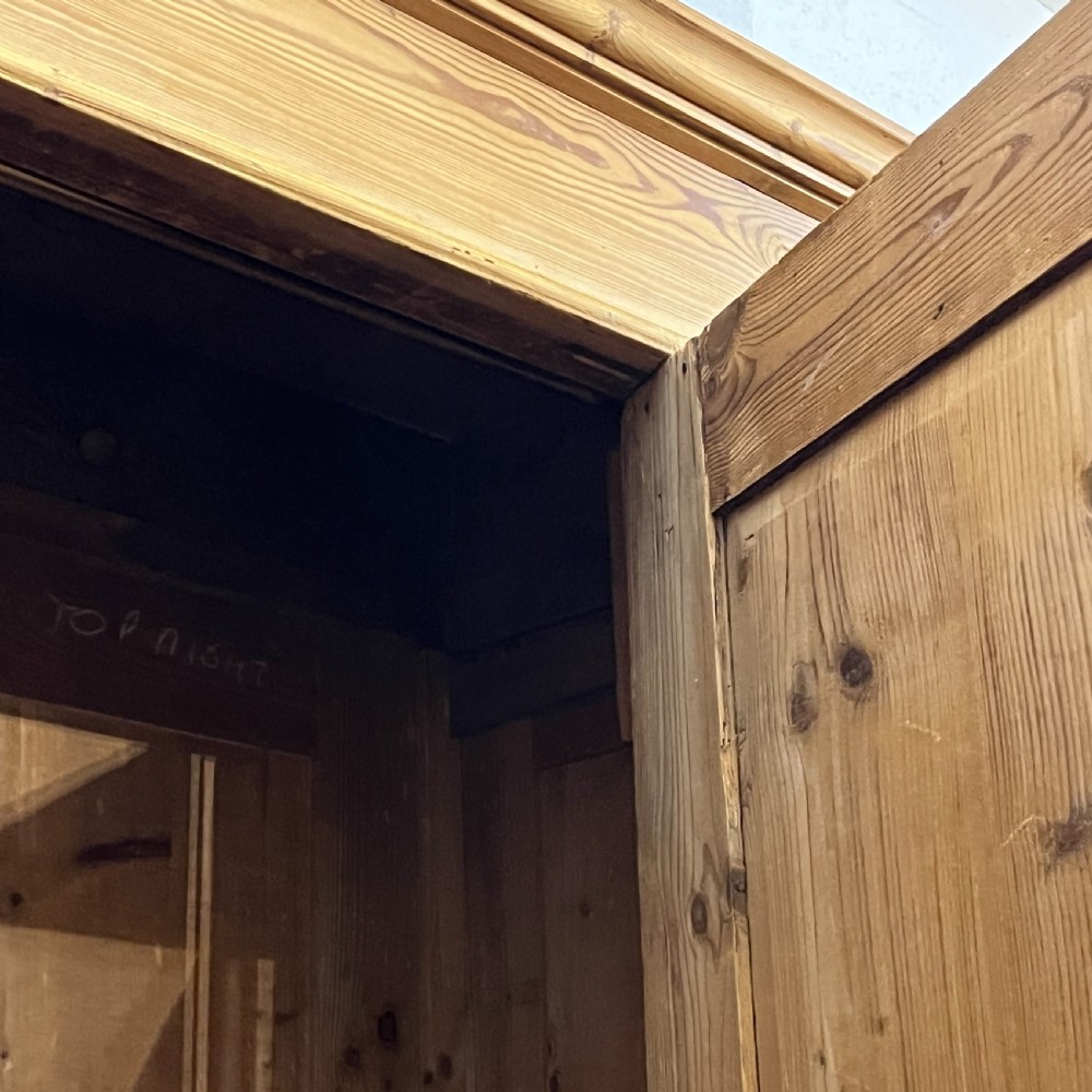 Late 19th Century Antique Pine Wardrobe (Dismantles) View VIII