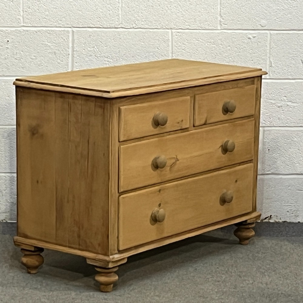 Small English Antique Pine 2 Over 2 Chest Of Drawers View III