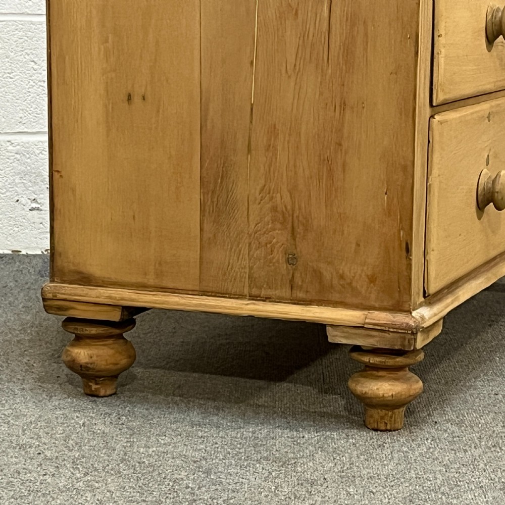 Small English Antique Pine 2 Over 2 Chest Of Drawers View V