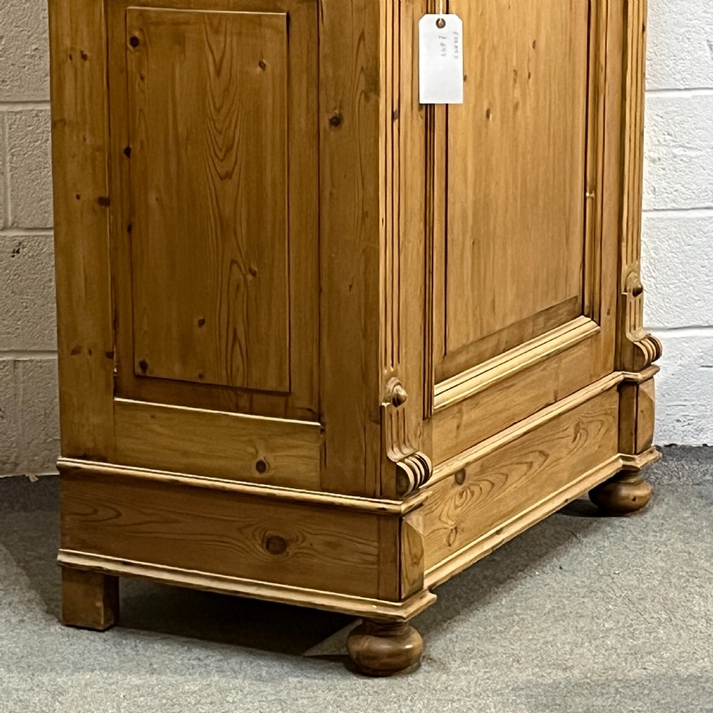 German Waxed Single 1920’s Pine Wardrobe (Dismantles)
 View VIII