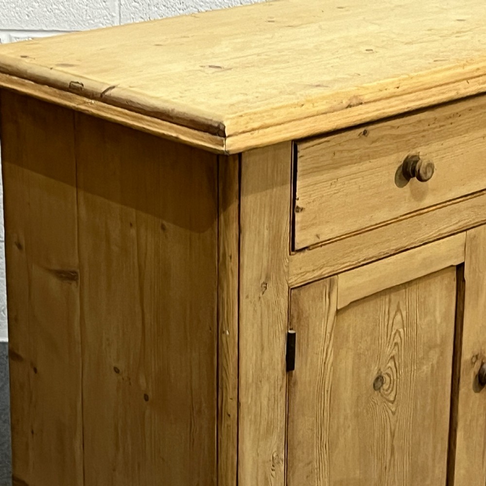 Large Old English Pine 3 Drawer Sideboard View IV