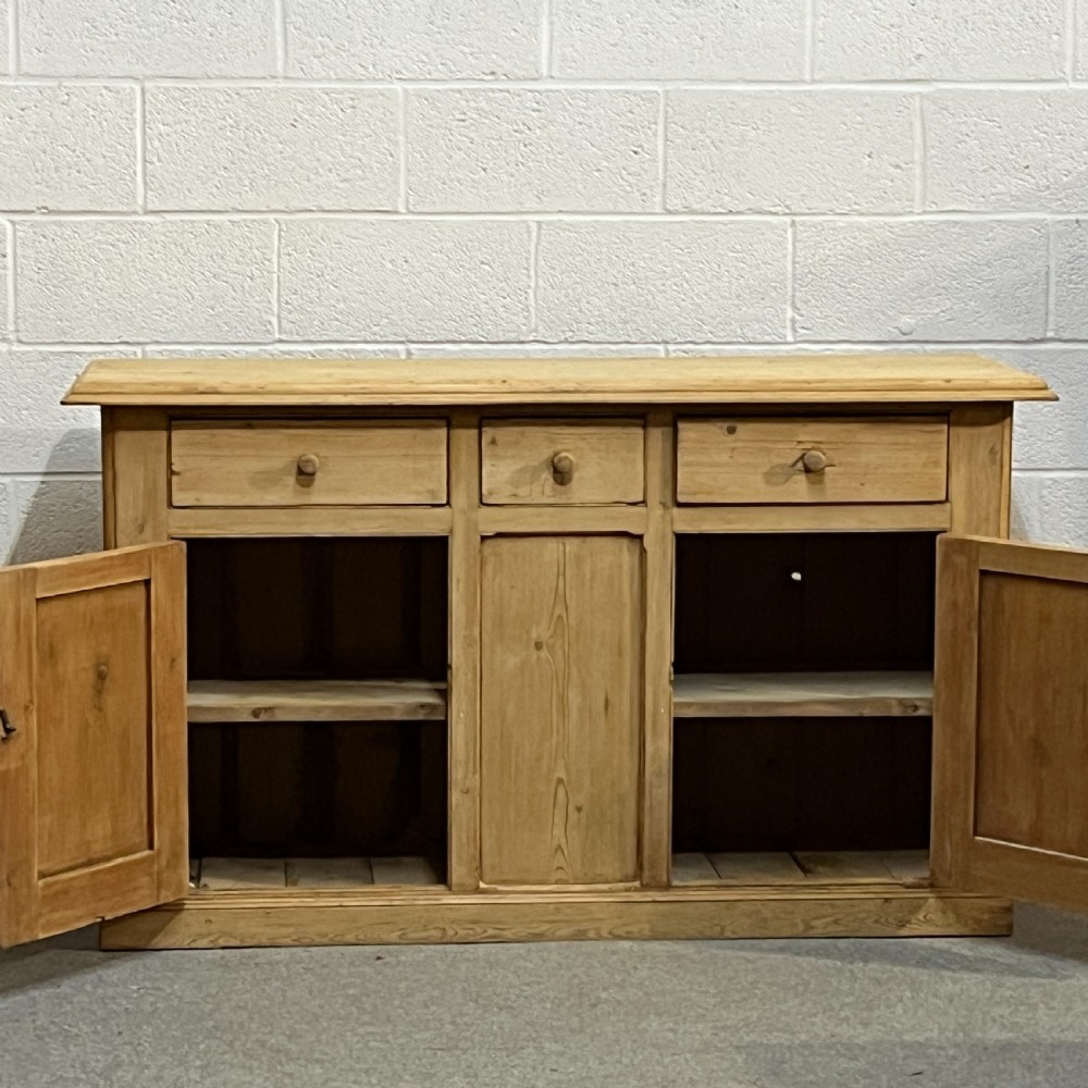 Large Old English Pine 3 Drawer Sideboard View VII