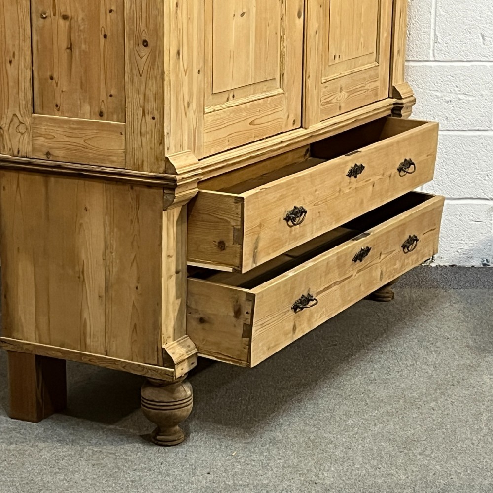 Old Pine Linen Press  View IX