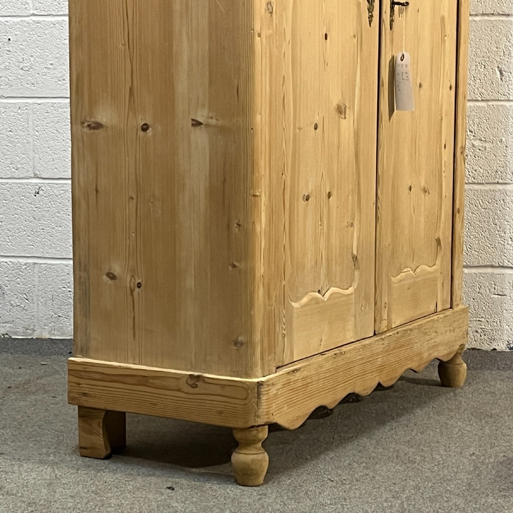 Large Old Pine Vestry Chest Of Drawers View X