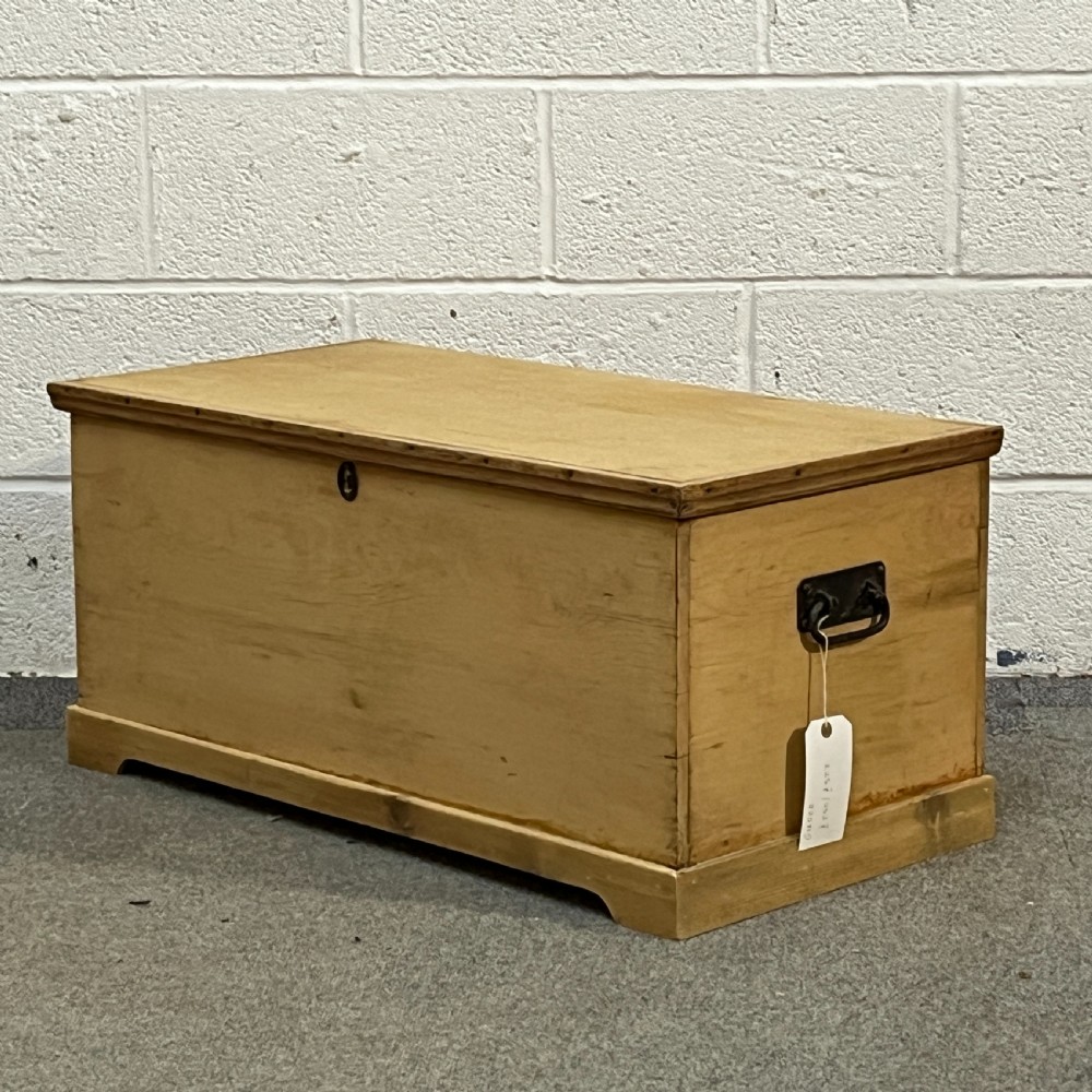 Small Flat Top Victorian Pine Box View X