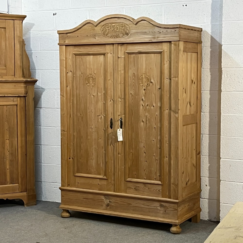 Antique Pine Double Wardrobe (1920’s) (Dismantles) View II