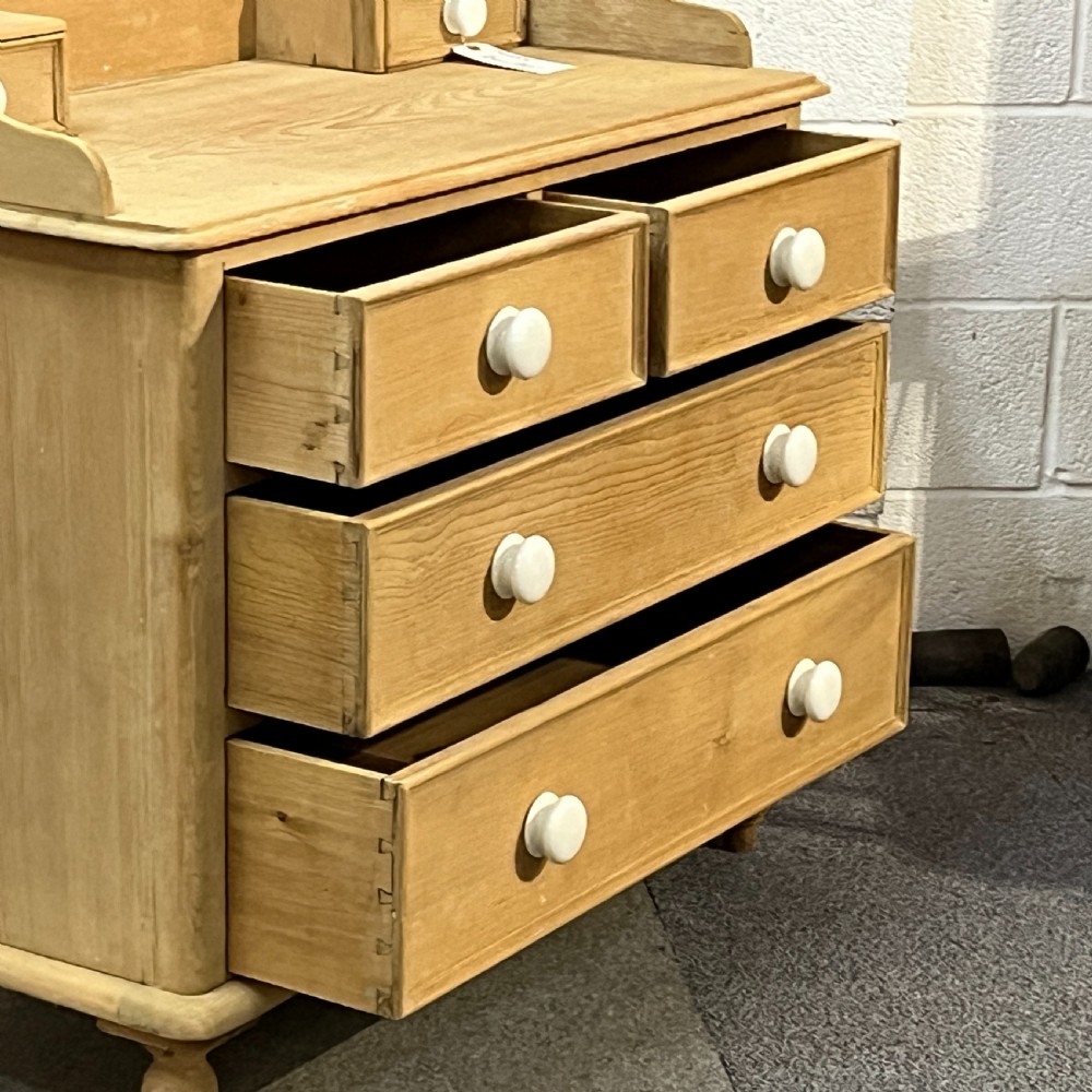Very Attractive Victorian Pine Chest Of Drawers With Porcelain Knobs View V