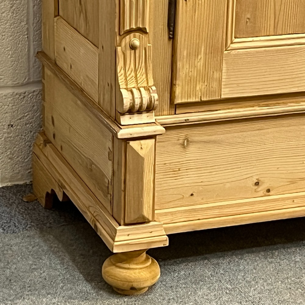 Medium Sized Antique Pine Double Wardrobe (Dismantles) View VIII