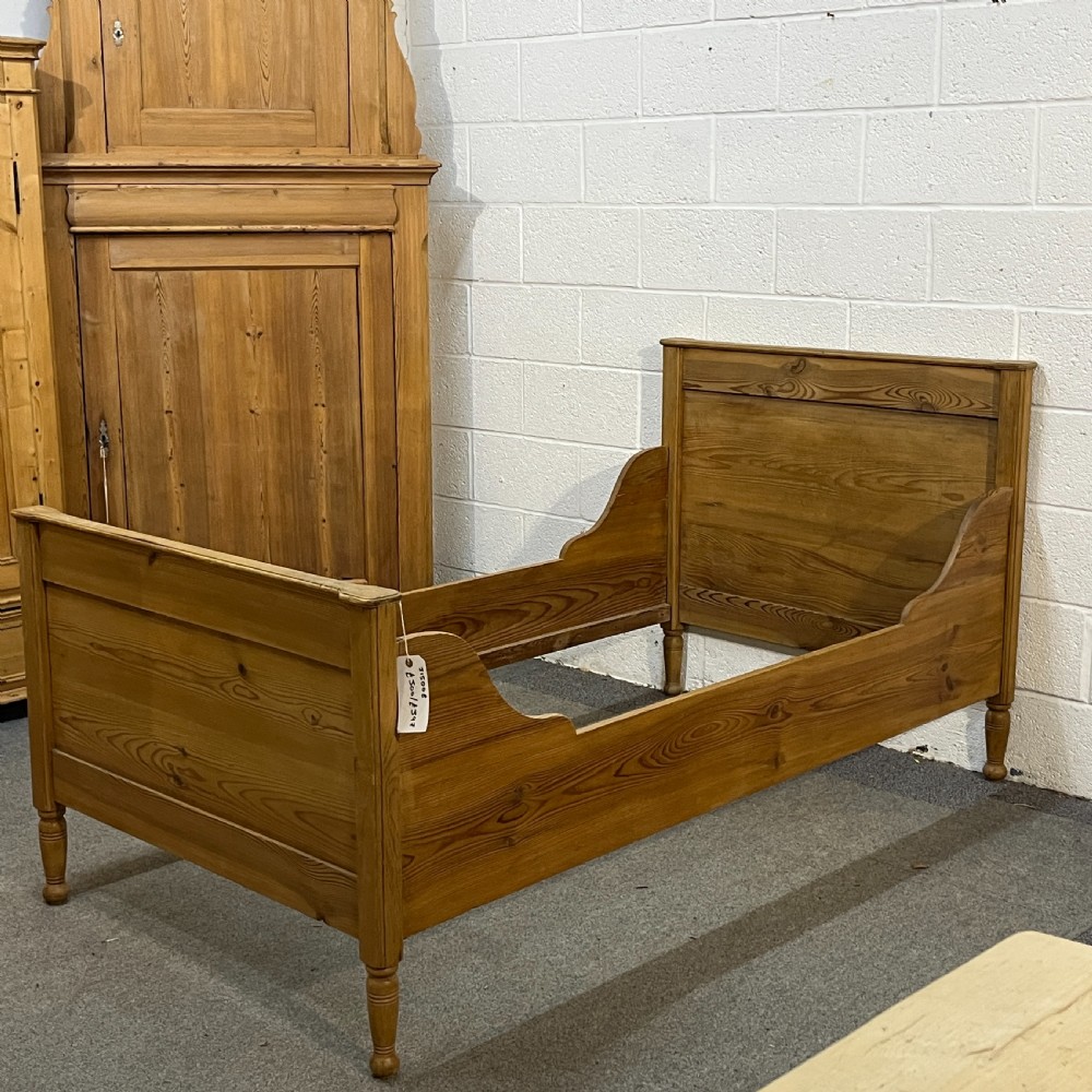 Single Old Pine Sleigh Bed View V