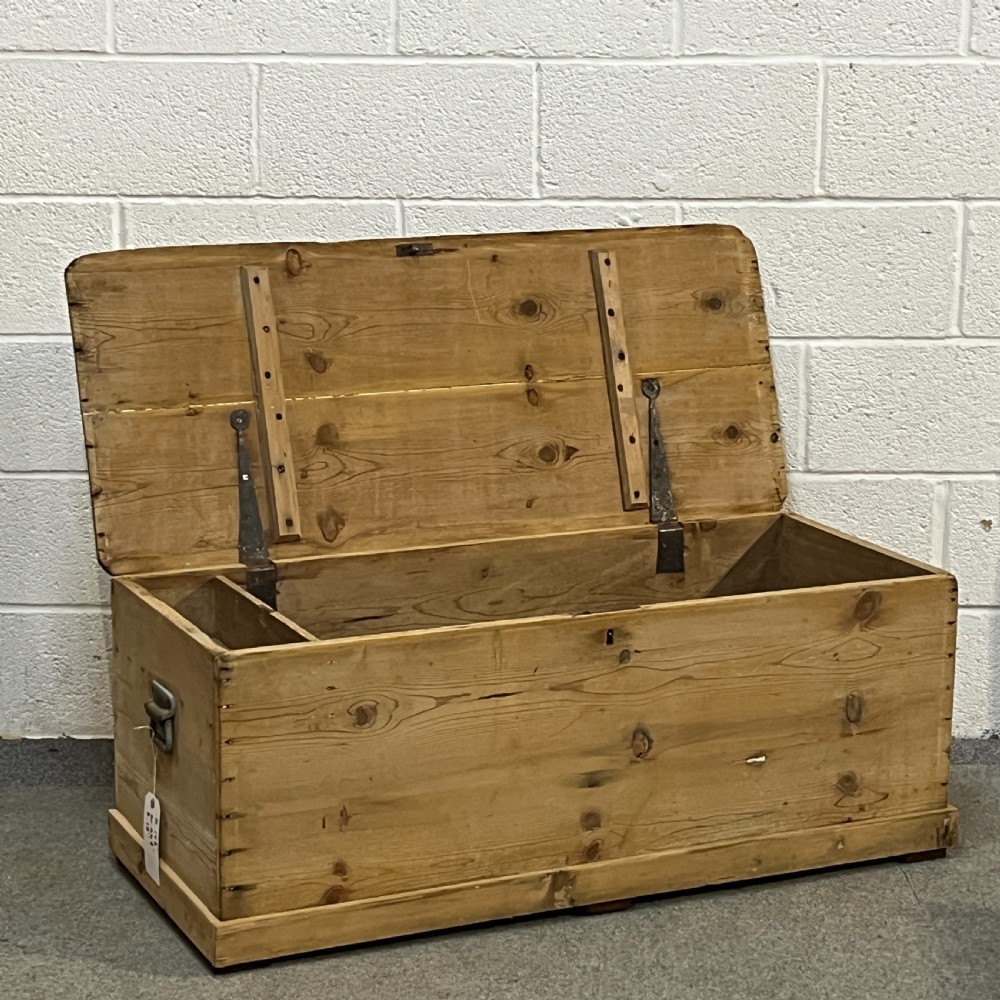 Long Old Rustic Pine Blanket Box View V