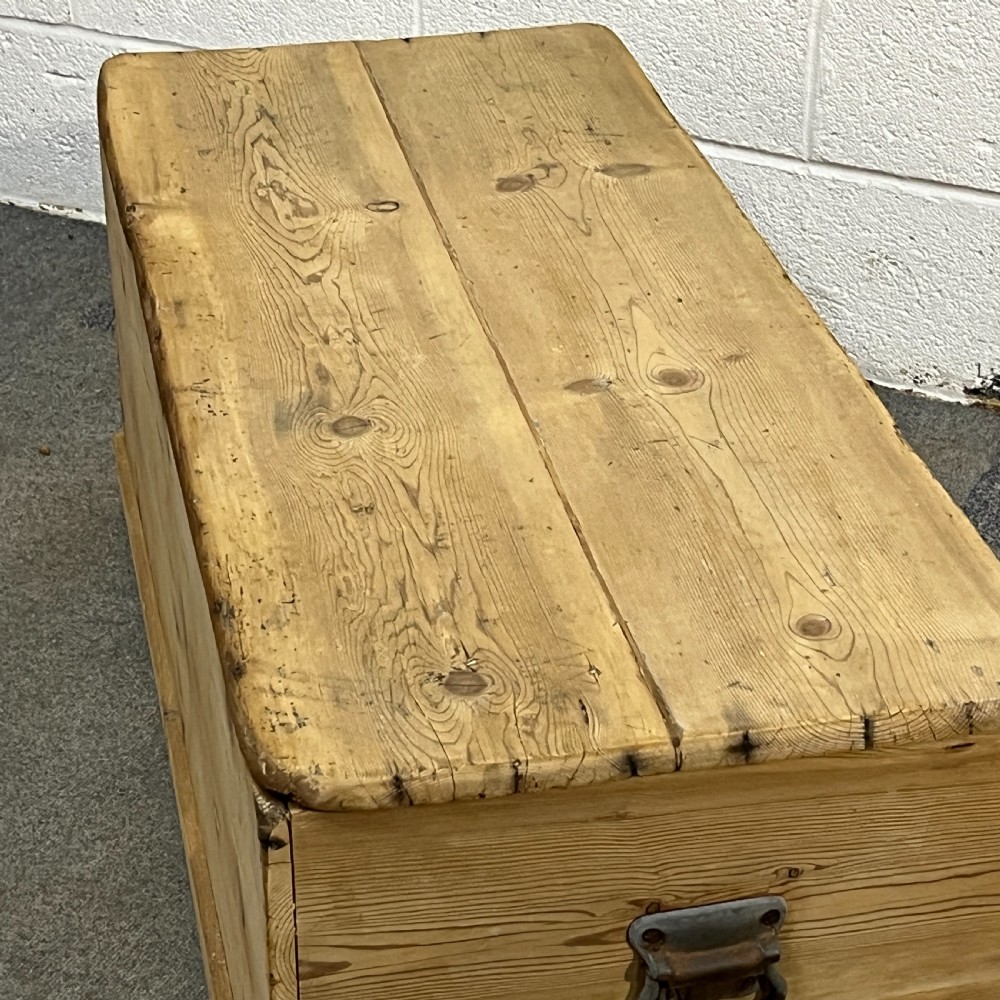Long Old Rustic Pine Blanket Box View IX