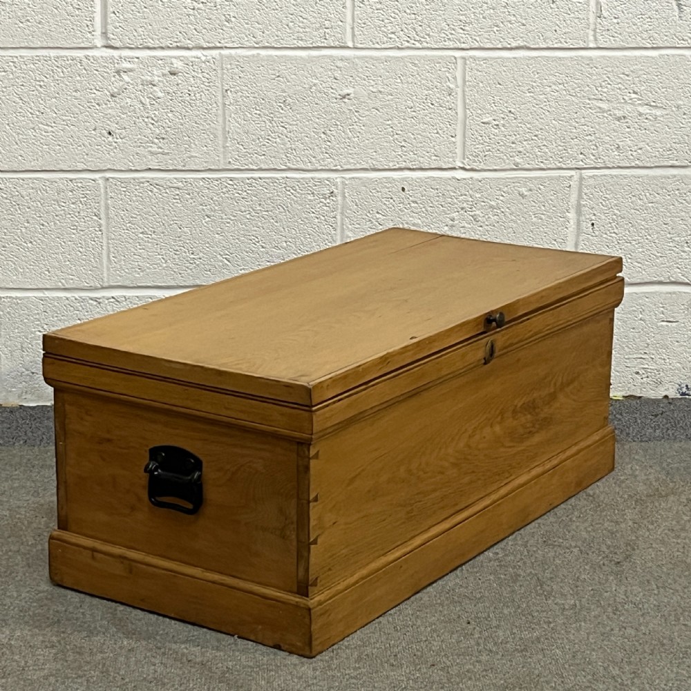 Small Victorian Pine Blanket Box View II