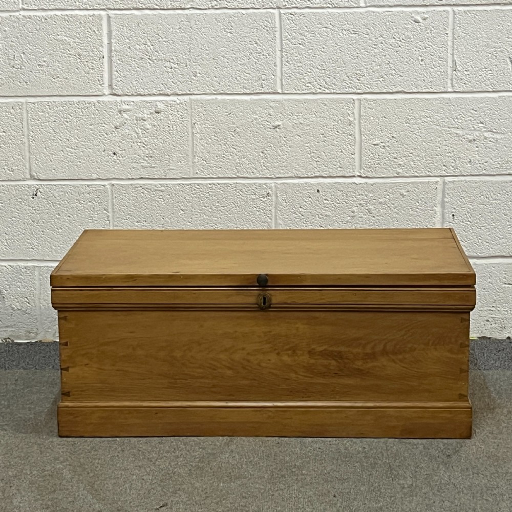 Small Victorian Pine Blanket Box View IV
