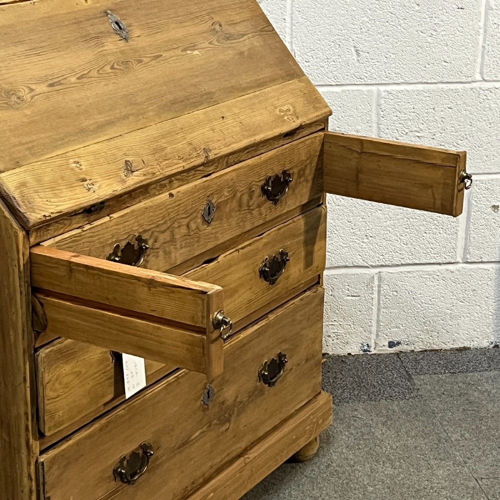 Small English Old Pine Bureau View XI