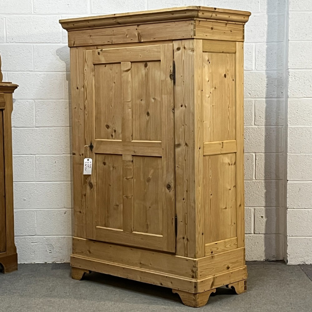 Old Pine Single Door Wardrobe (Dismantles)