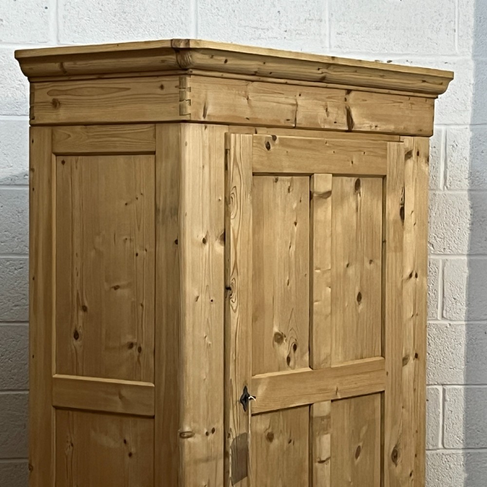Old Pine Single Door Wardrobe (Dismantles) View IV