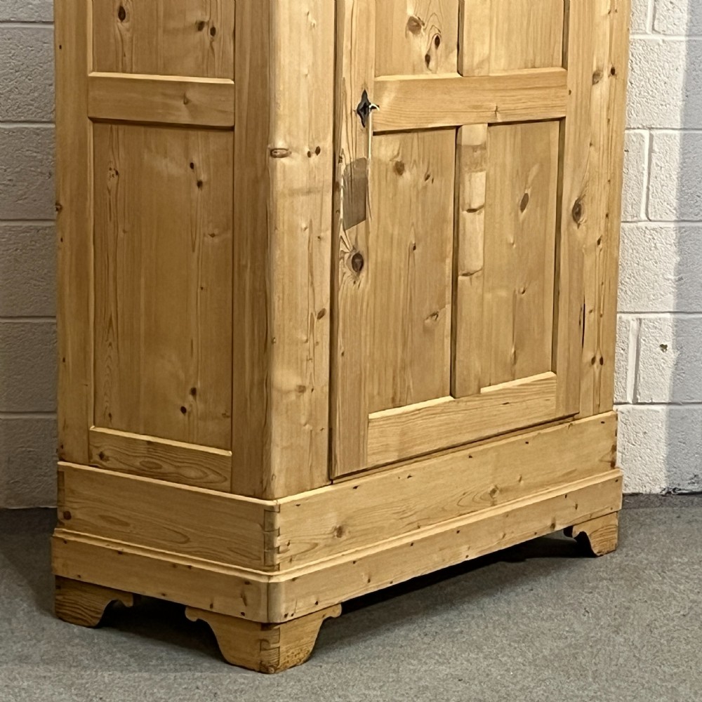 Old Pine Single Door Wardrobe (Dismantles) View V
