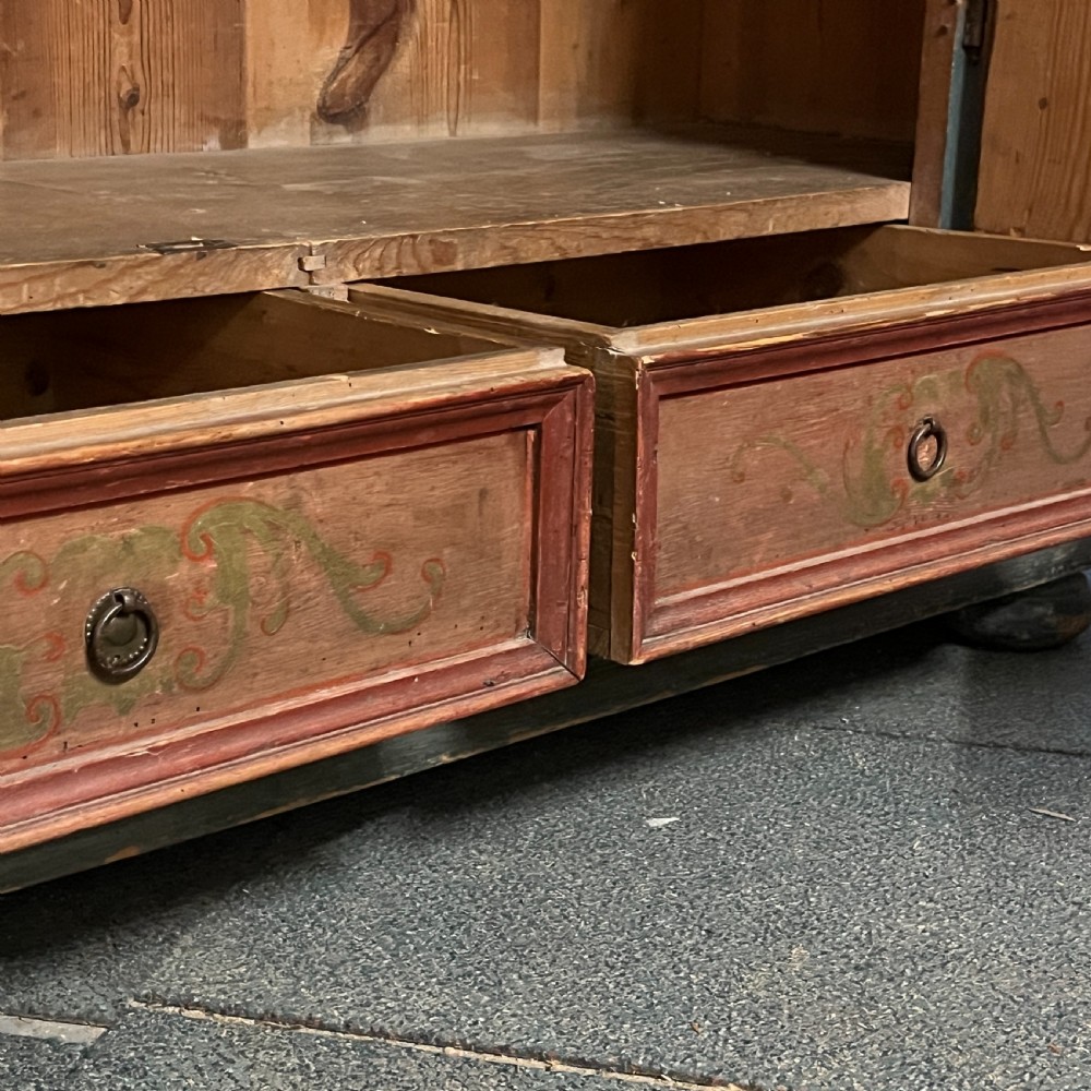 Beautiful Early 1800's Original Painted Pine Armoire View VIII