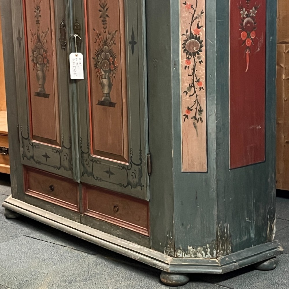 Beautiful Early 1800's Original Painted Pine Armoire View XIV
