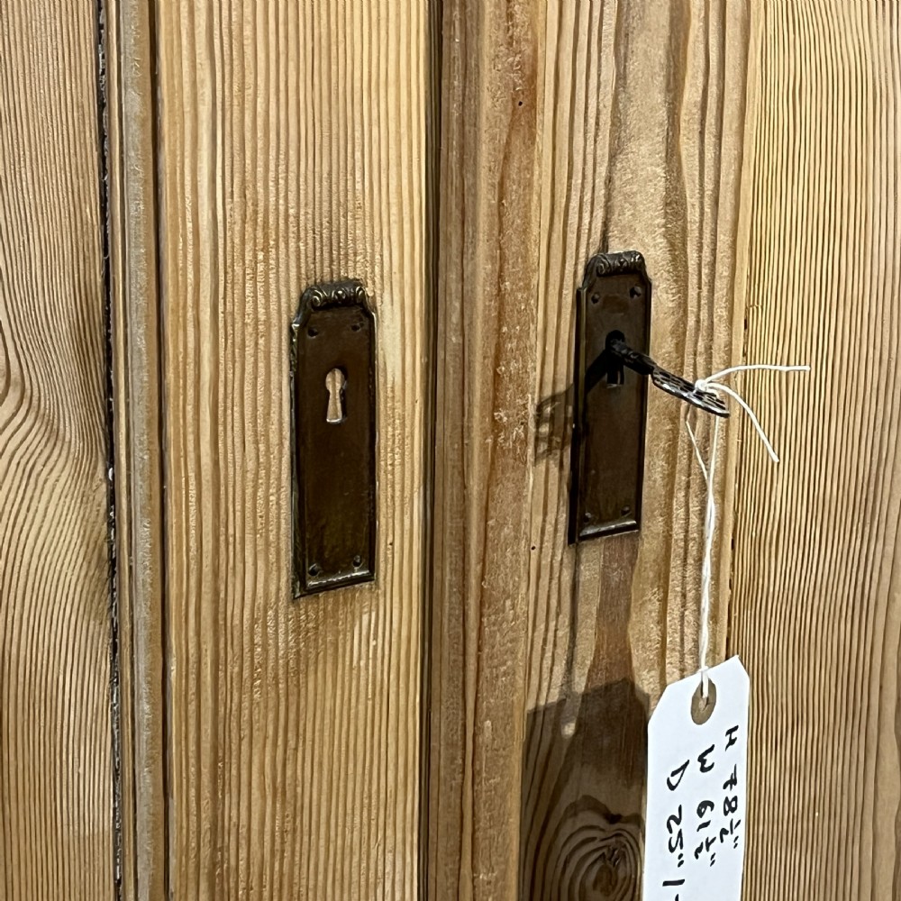 Large Antique Pine Wardrobe (Dismantles) View IX