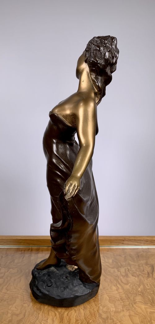 fig 2. Art Deco Figure by G. Leonardi