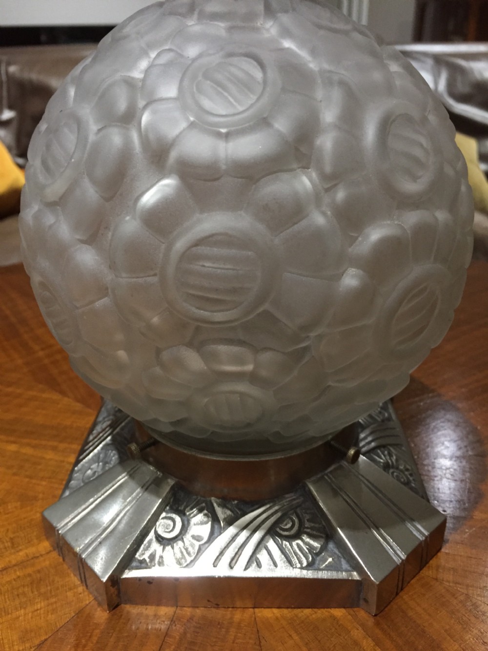 A French Art Deco Table Globe Table Light. View VII