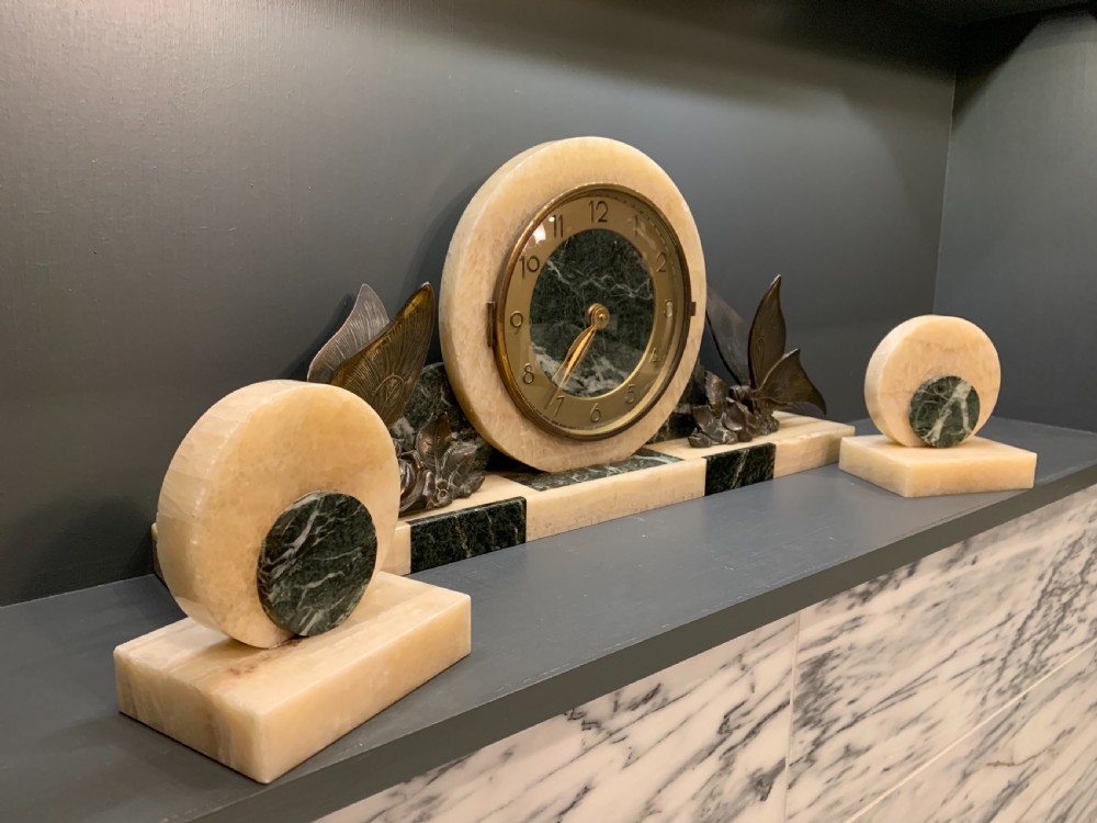 A French Art Deco Mantel Clock View VII