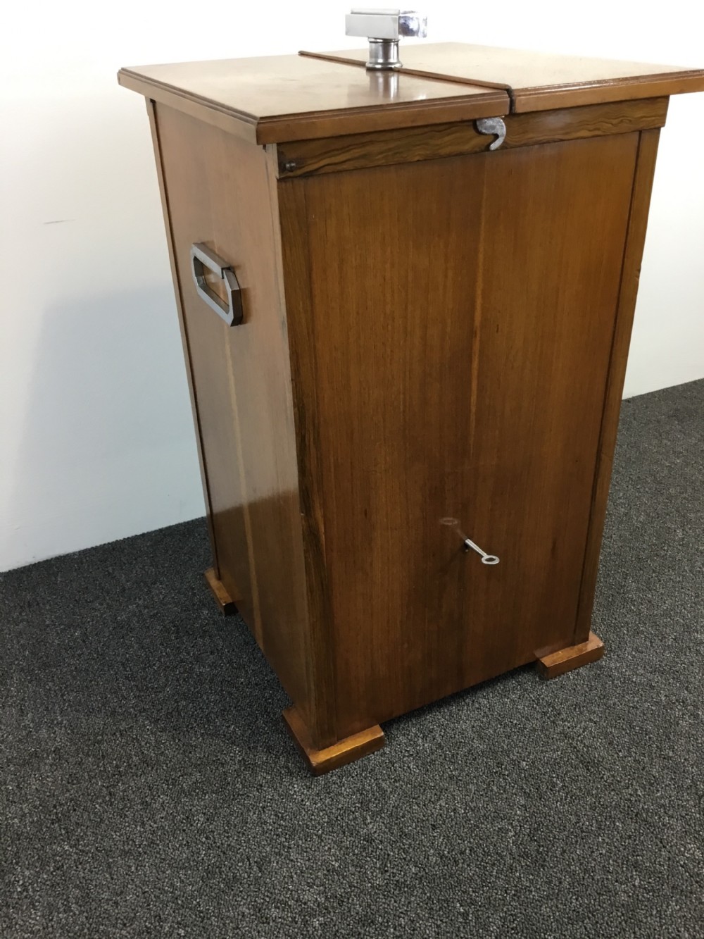 Art Deco Drinks Cabinet, produced for Asprey London, circa. 1930 View IV