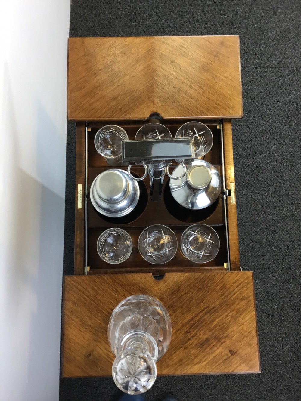 Art Deco Drinks Cabinet, produced for Asprey London, circa. 1930 View VII