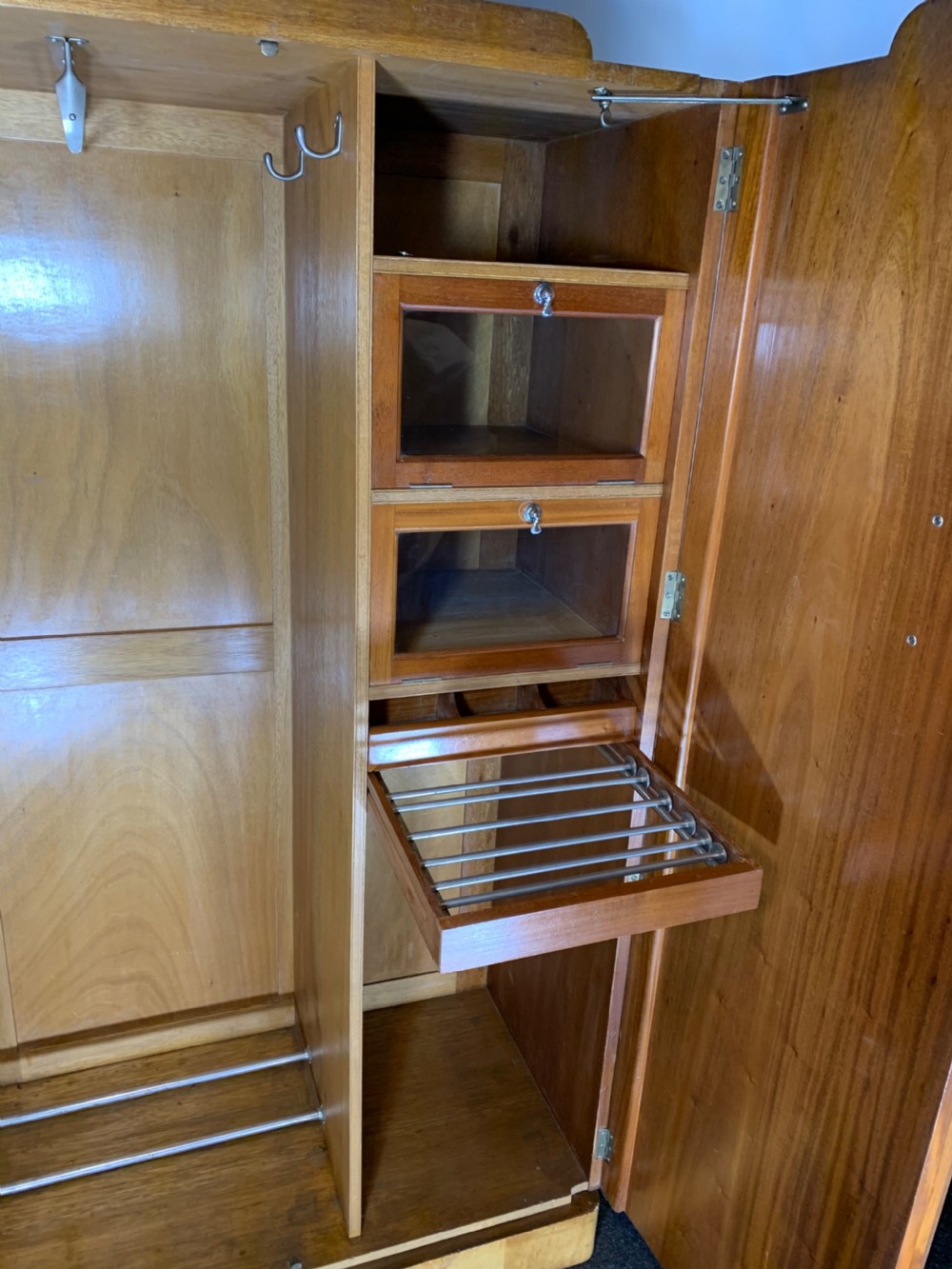 Art Deco Epstein Gentleman’s Wardrobe  View VIII