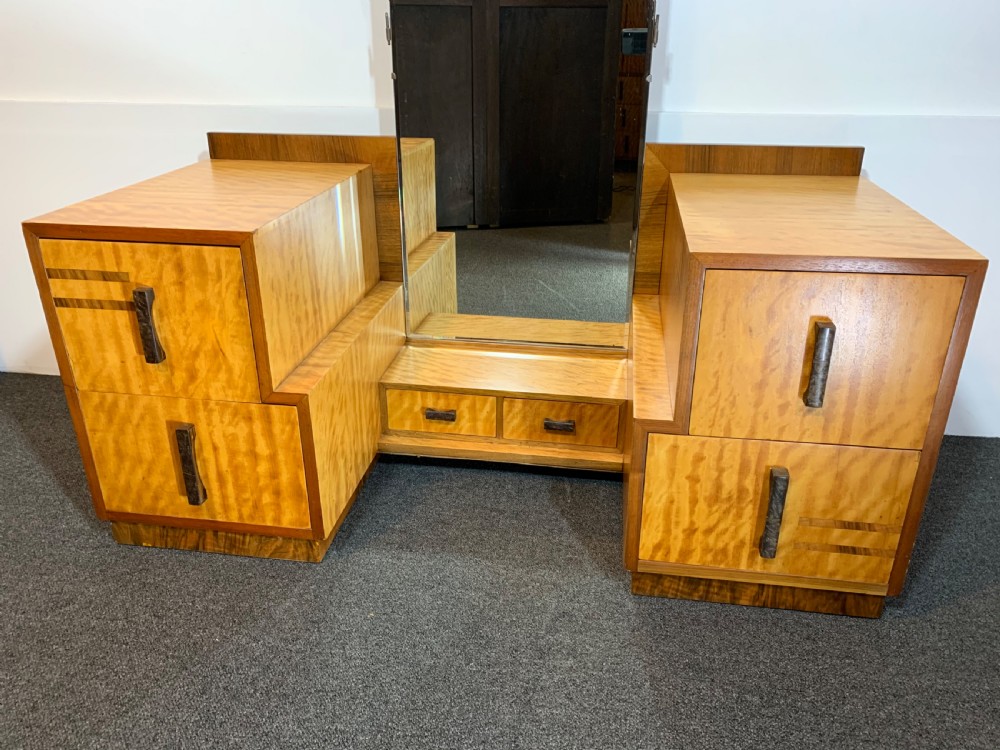 Art Deco Dressing Table View VIII