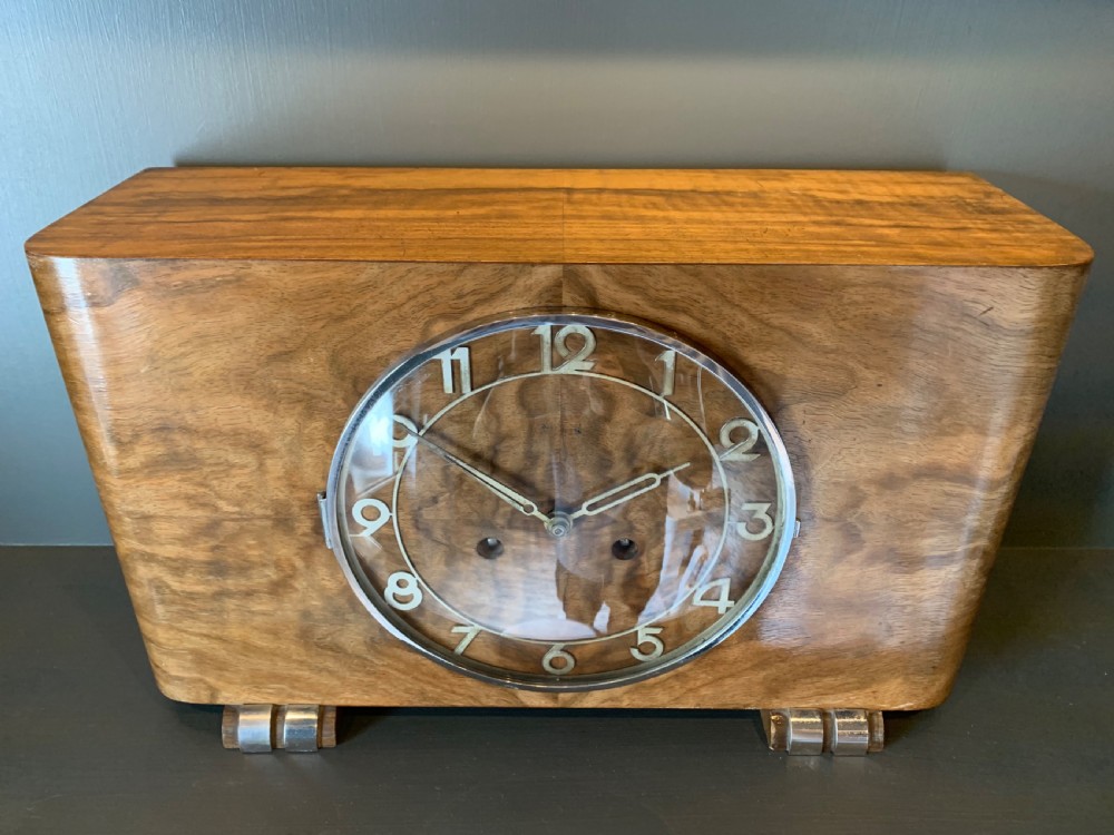 Art Deco  Clock by Kienzle View V