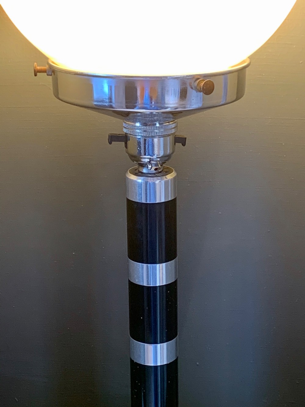 Art Deco Lamp View X