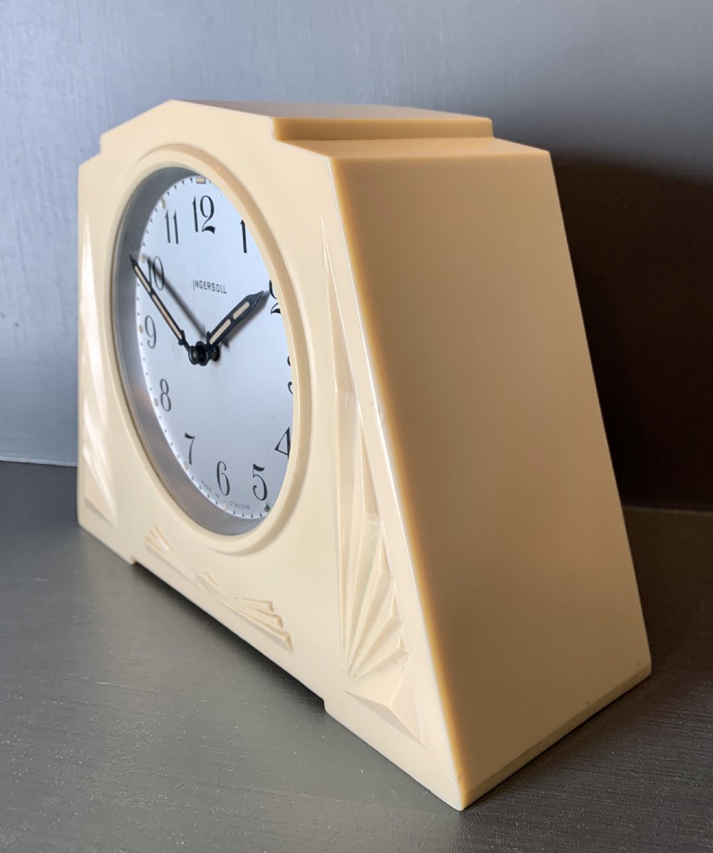Art Deco Alarm Clock by Ingersoll View IV