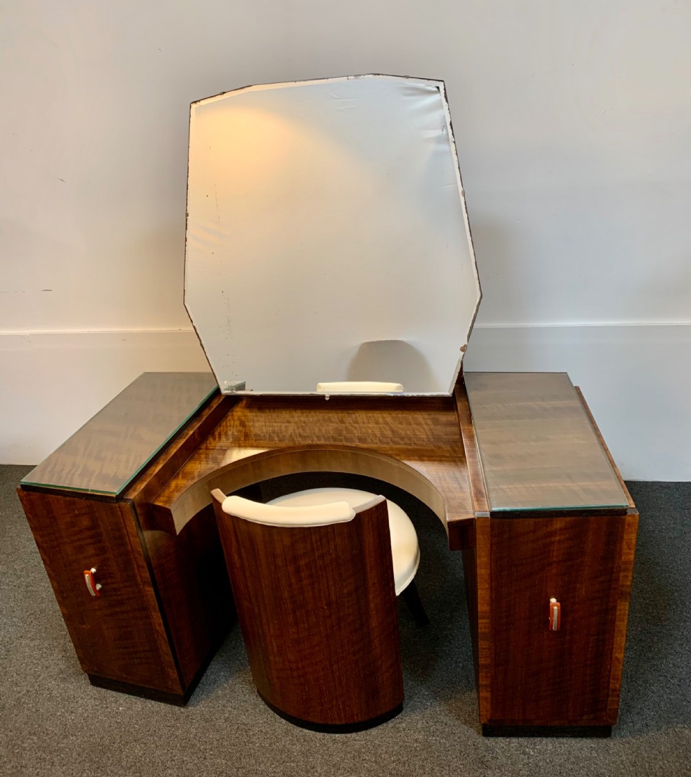 Art Deco Dressing Table View II