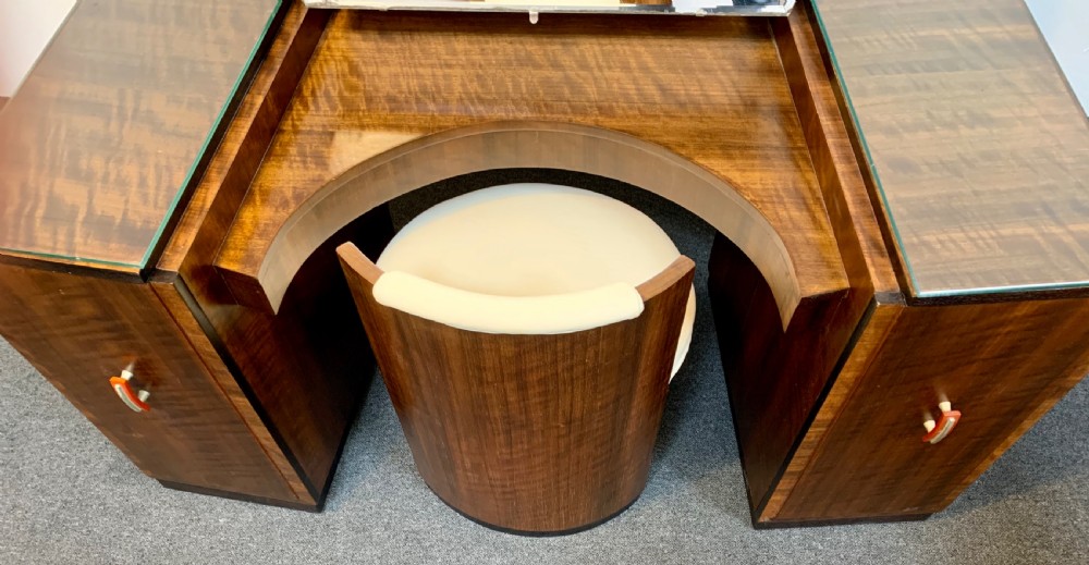 Art Deco Dressing Table View IV