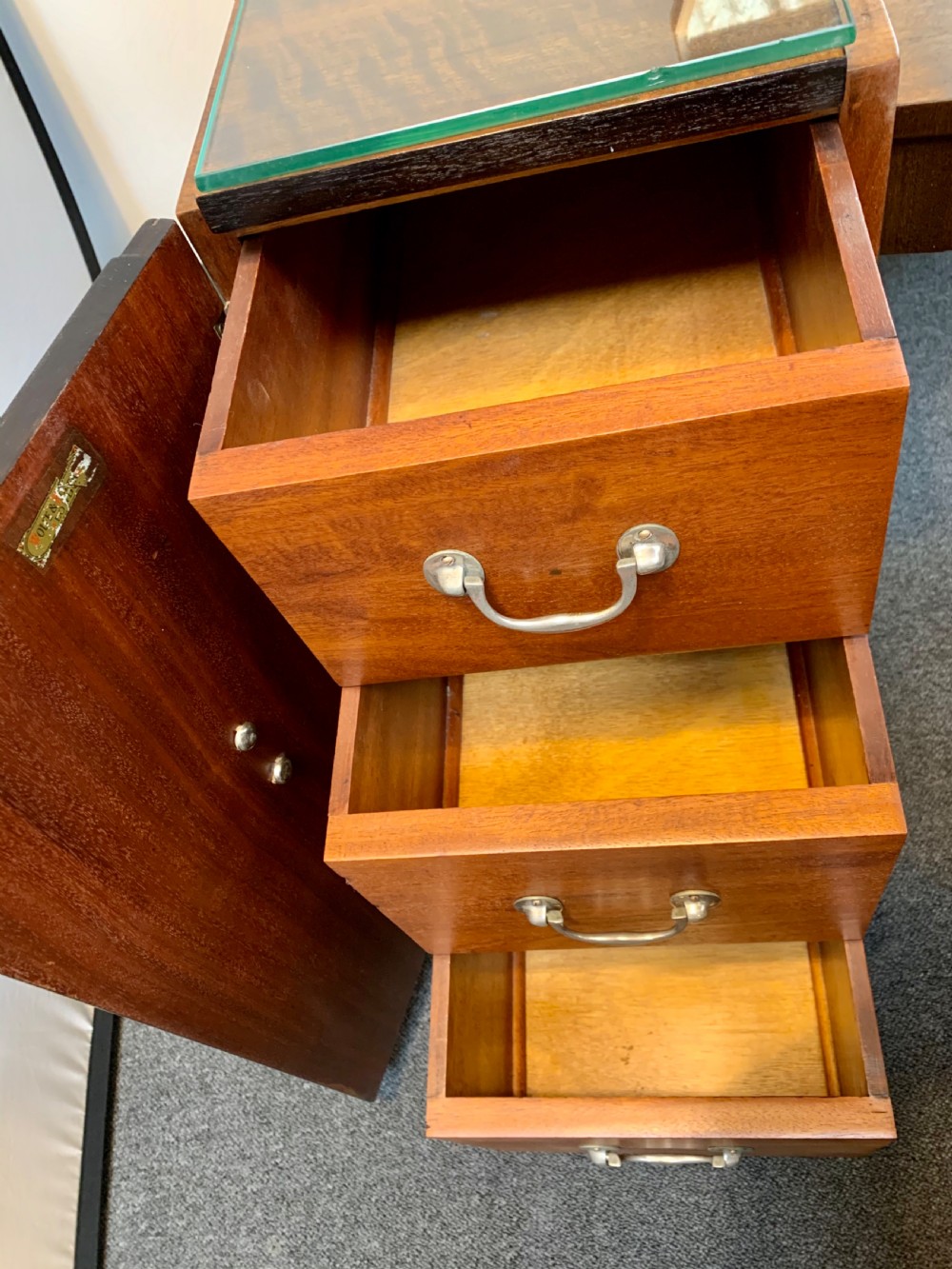 Art Deco Dressing Table View XI